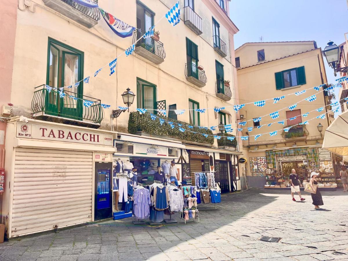 Casa Loren In The Heart Of Sorrento Exterior foto